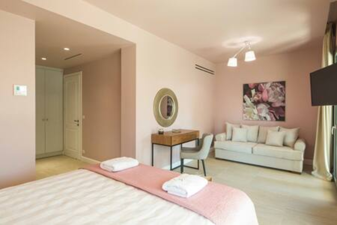 Villa Onore – Luxurious pool jacuzzi
