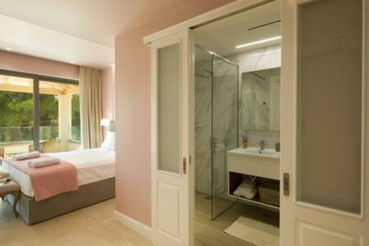 Villa Onore – Luxurious pool jacuzzi