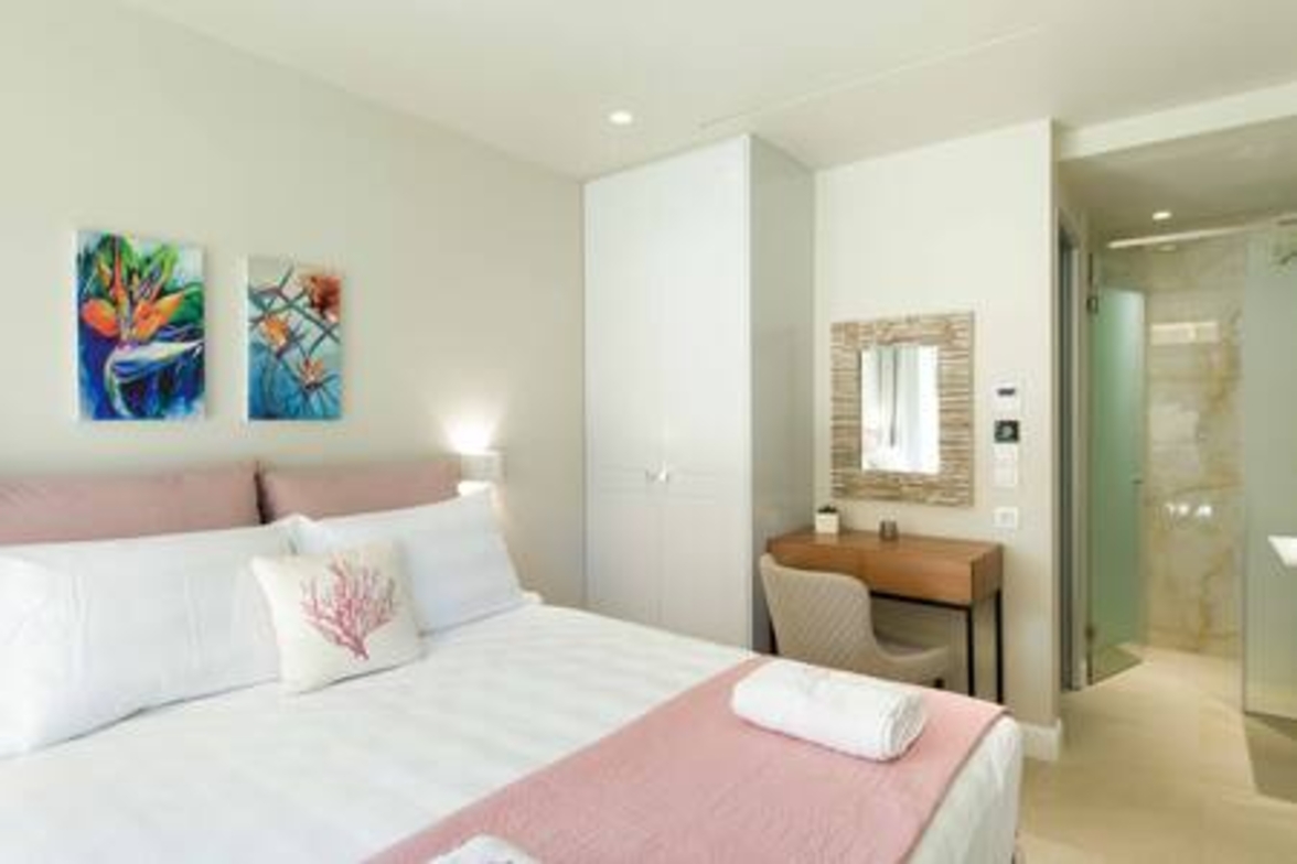 Villa Onore – Luxurious pool jacuzzi