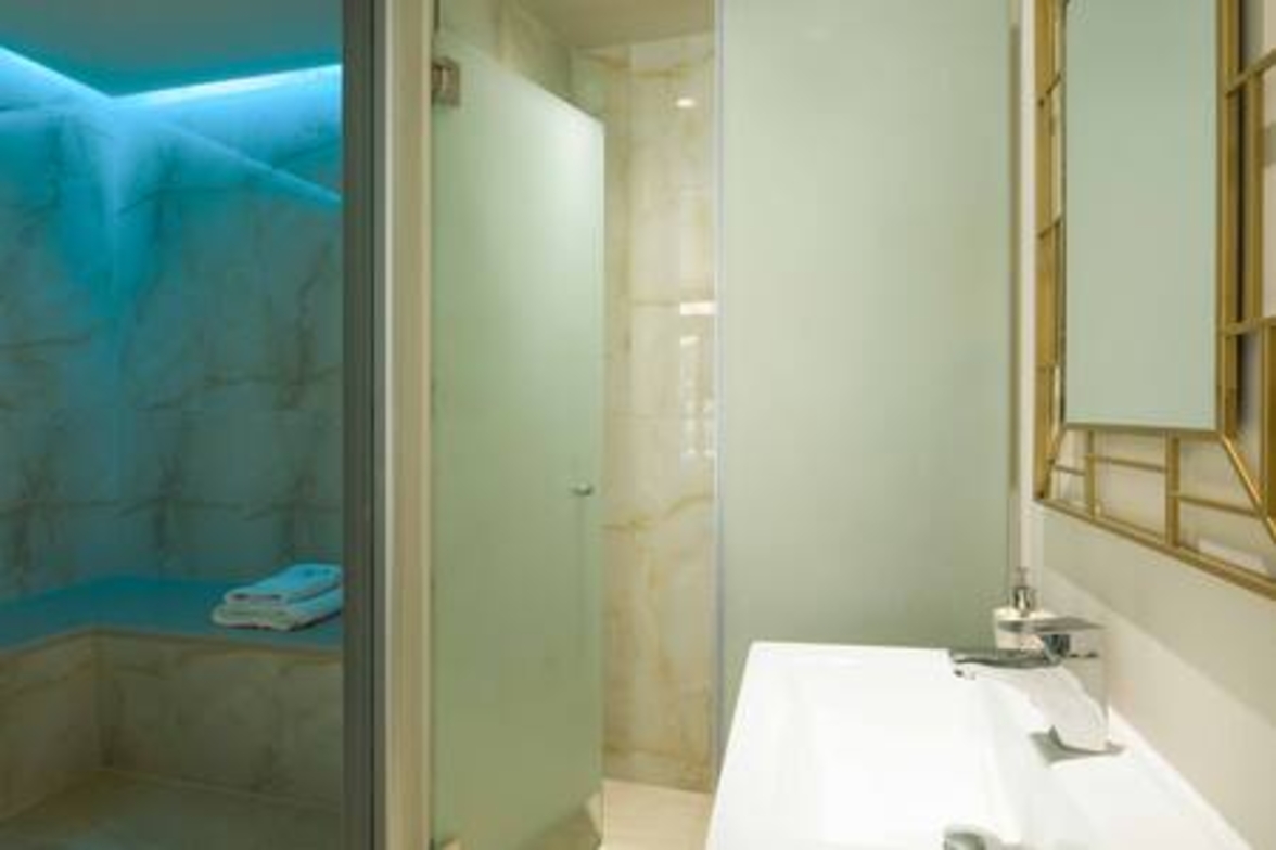 Villa Onore – Luxurious pool jacuzzi