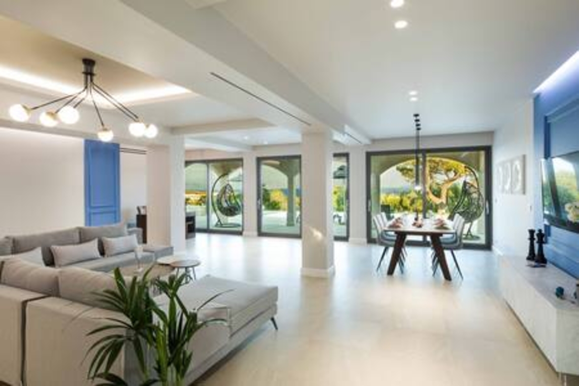 Villa Onore – Luxurious pool jacuzzi