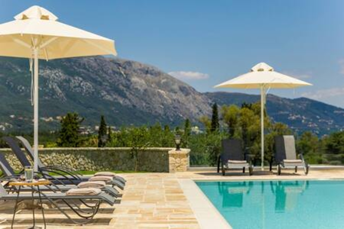 Villa Onore – Luxurious pool jacuzzi