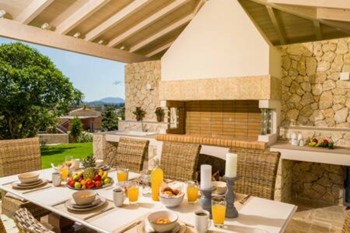 Villa Onore – Luxurious pool jacuzzi