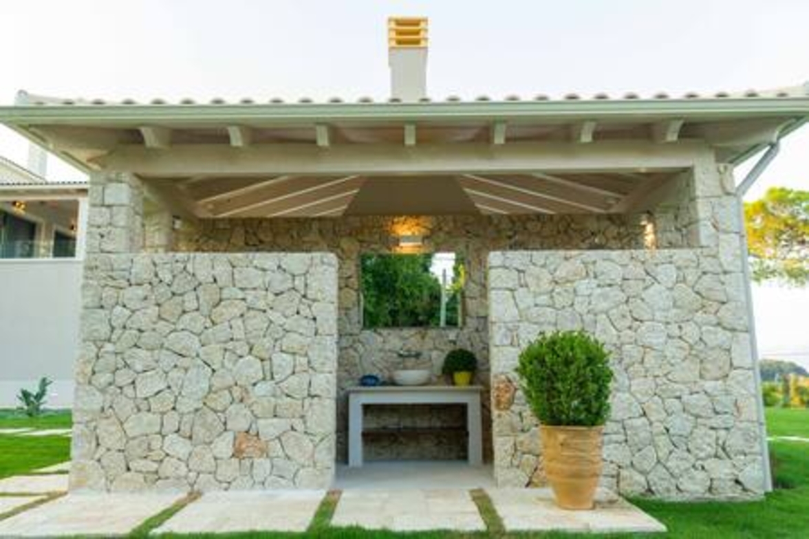 Villa Onore – Luxurious pool jacuzzi