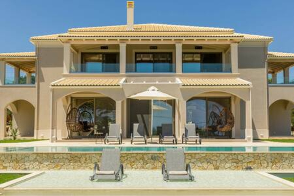 Villa Onore – Luxurious pool jacuzzi