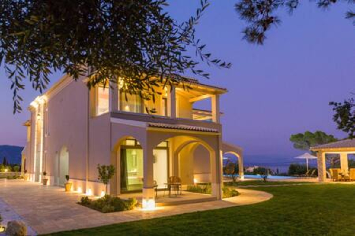 Villa Onore – Luxurious pool jacuzzi