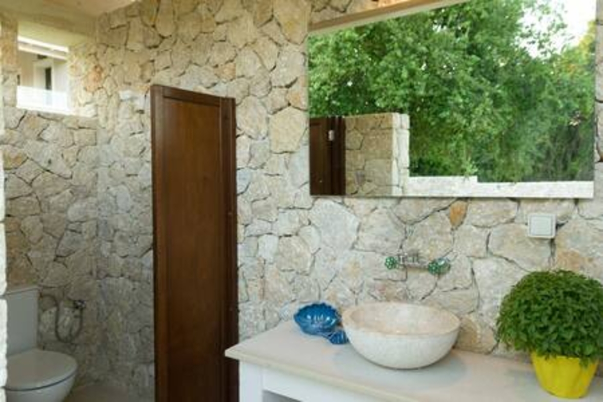 Villa Onore – Luxurious pool jacuzzi