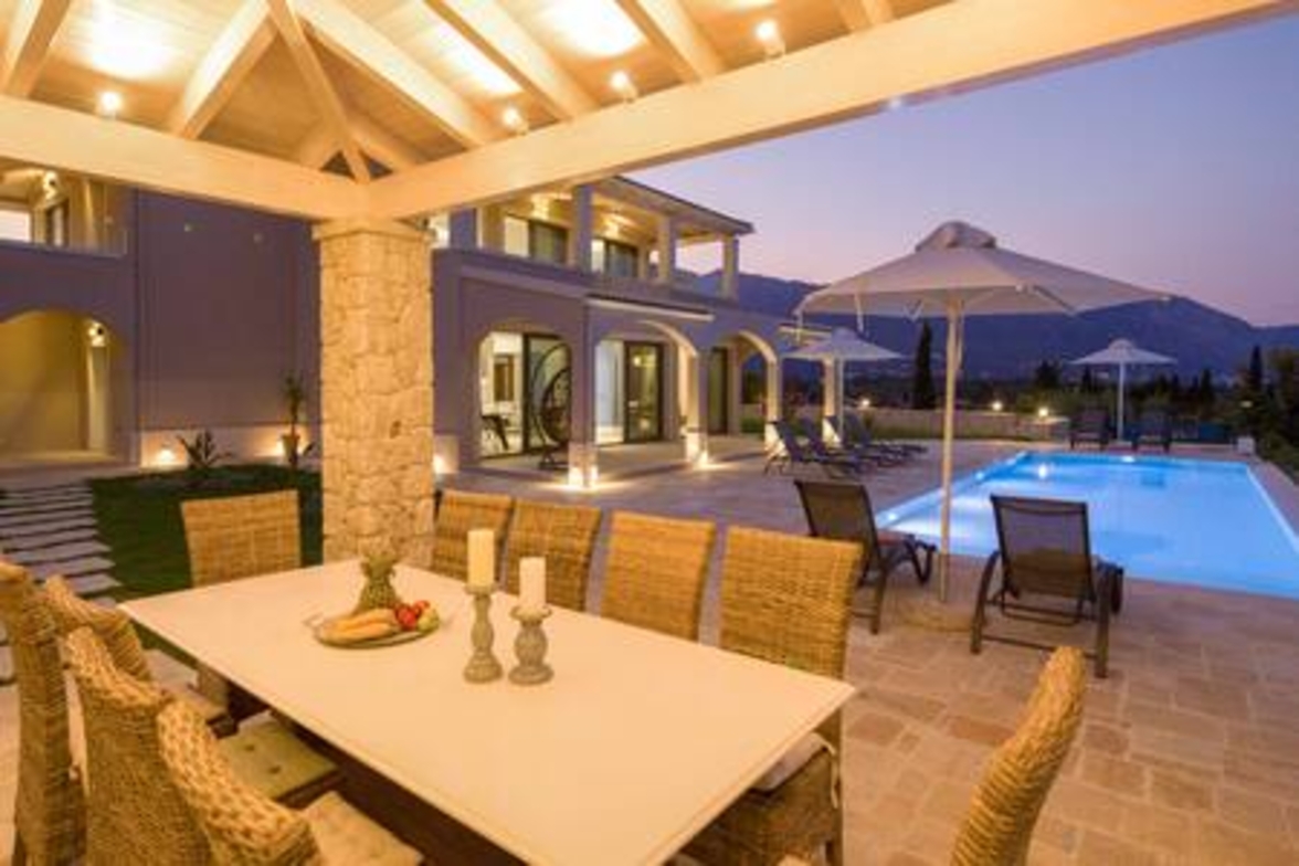 Villa Onore – Luxurious pool jacuzzi