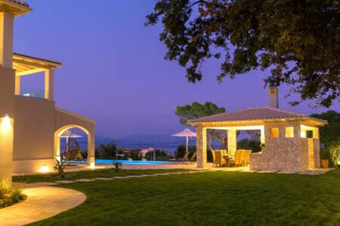 Villa Onore – Luxurious pool jacuzzi