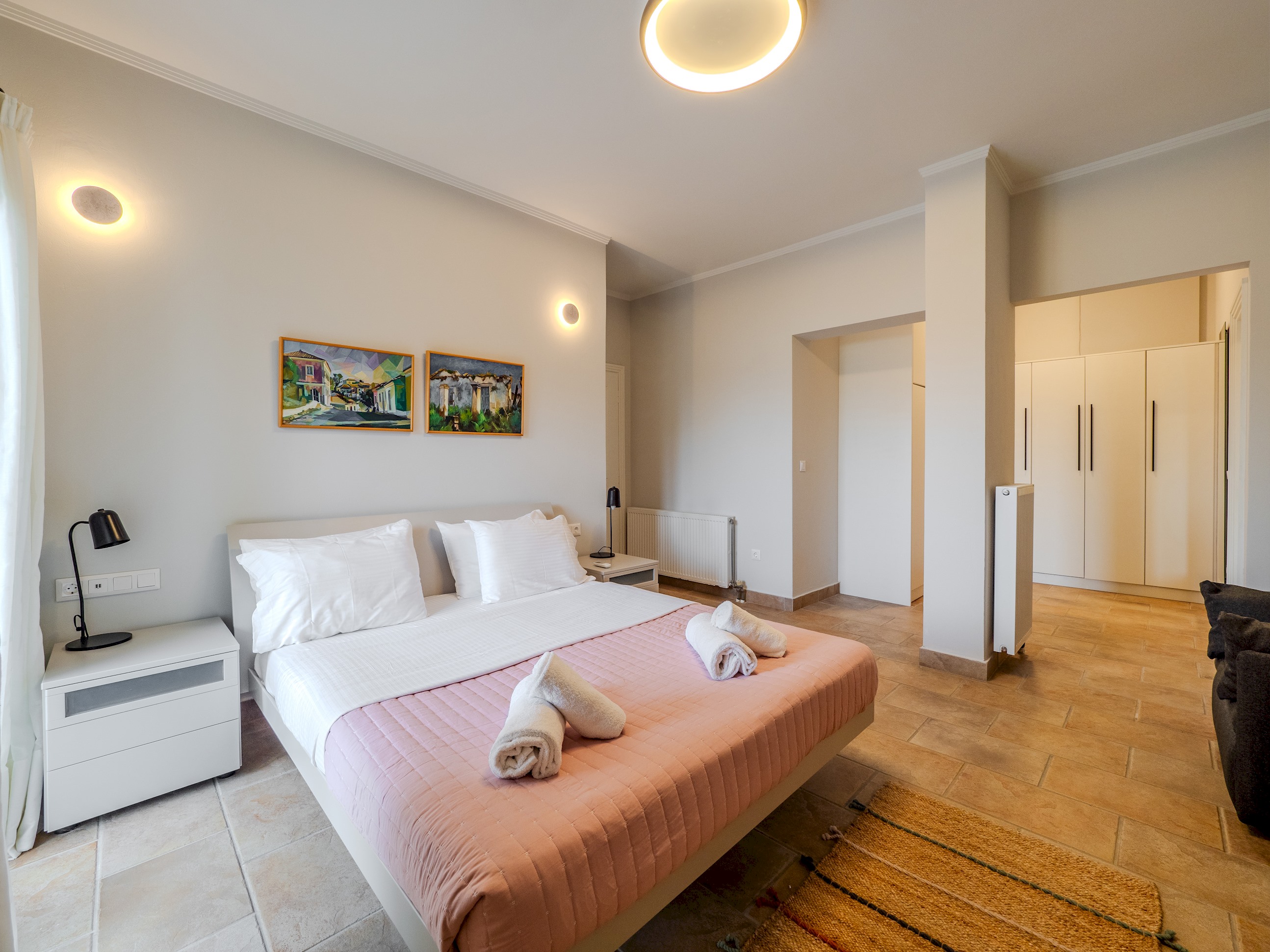 Tilia Tree Luxury apartment | Vast Pool and BBQ