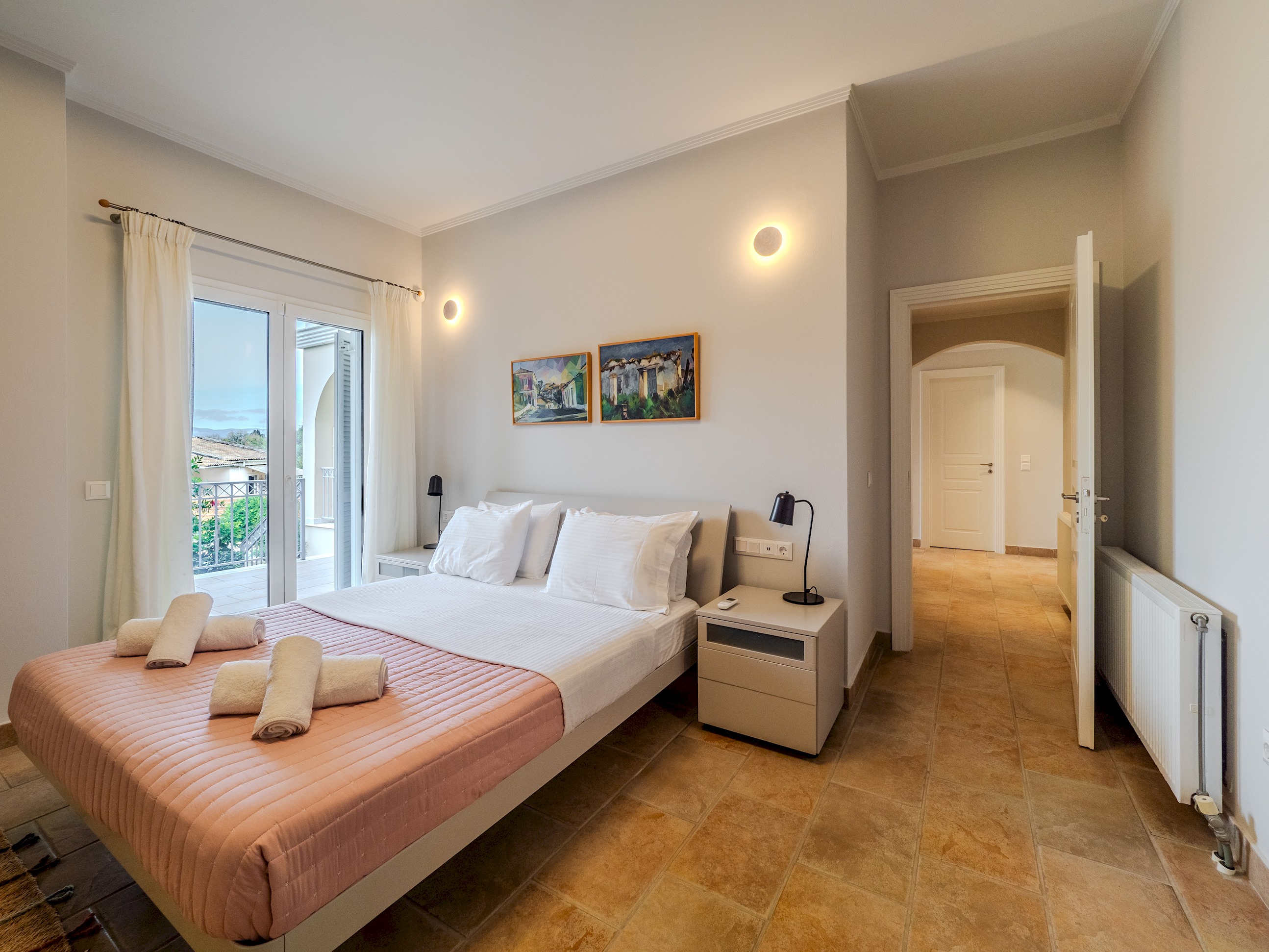 Tilia Tree Luxury apartment | Vast Pool and BBQ