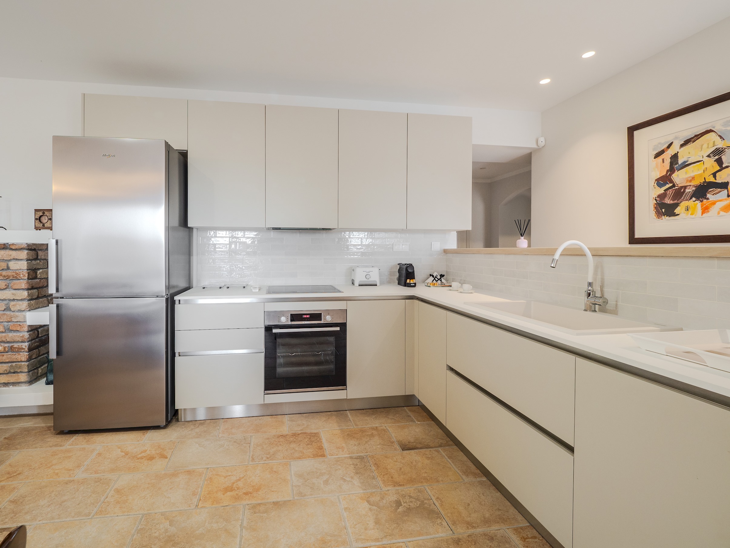 Tilia Tree Luxury apartment | Vast Pool and BBQ