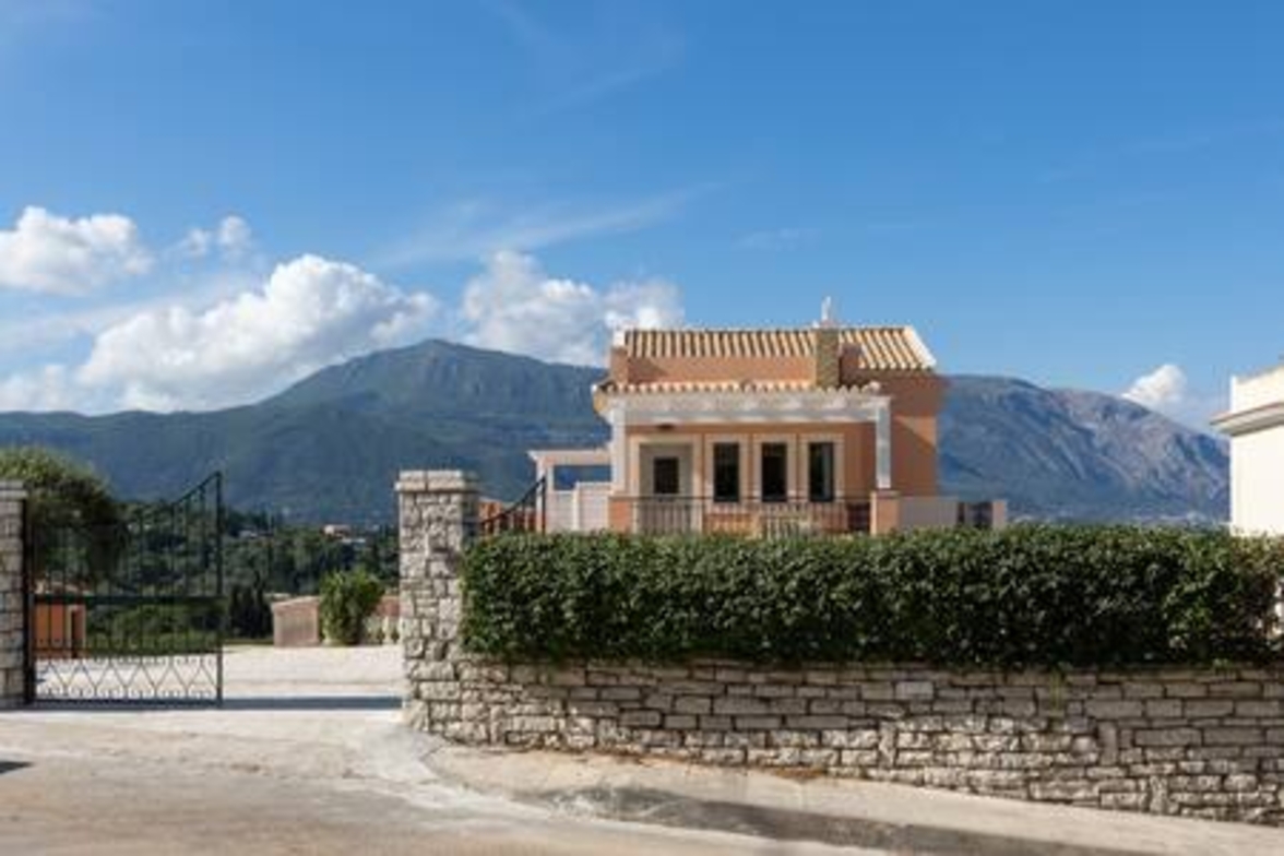 Onore Sunset Suite & pool | Dasia