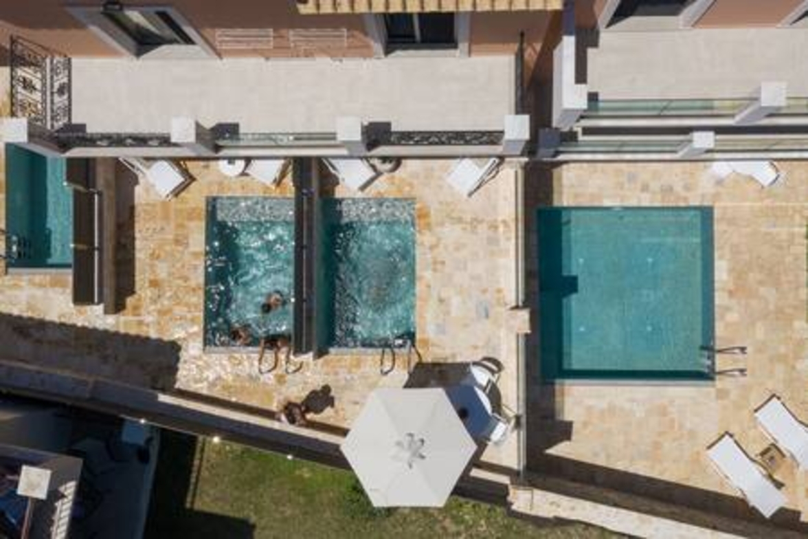 Onore Sunset Suite & pool | Dasia