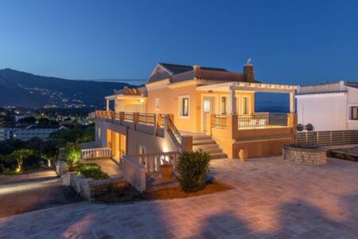 Onore Sunset Suite & pool | Dasia