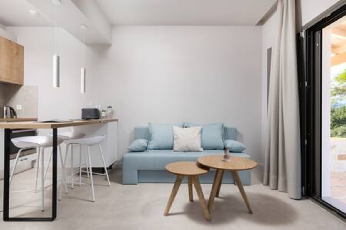 Onore Lake Suite & pool | Dasia