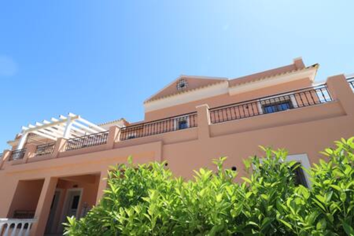 Onore Lake Suite & pool | Dasia