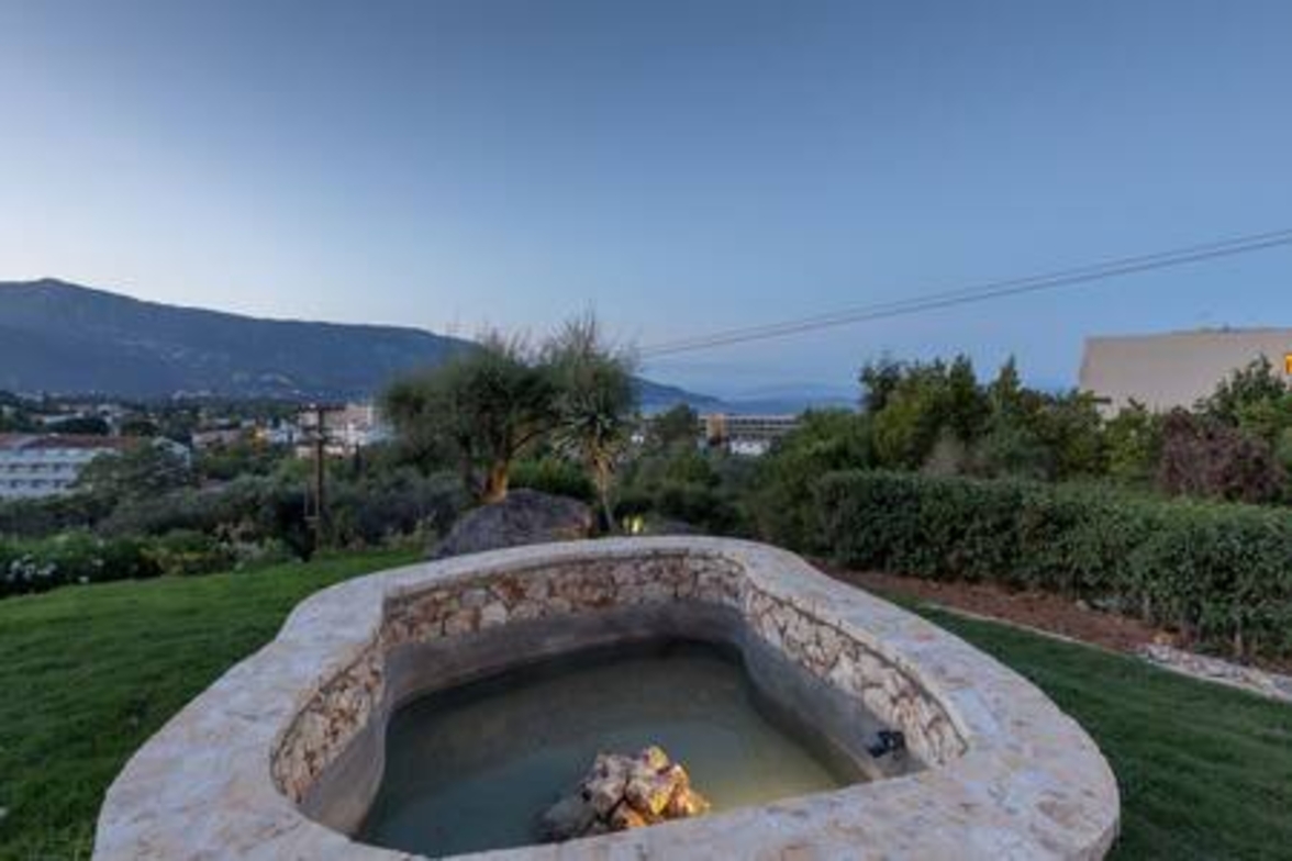 Onore Lake Suite & pool | Dasia