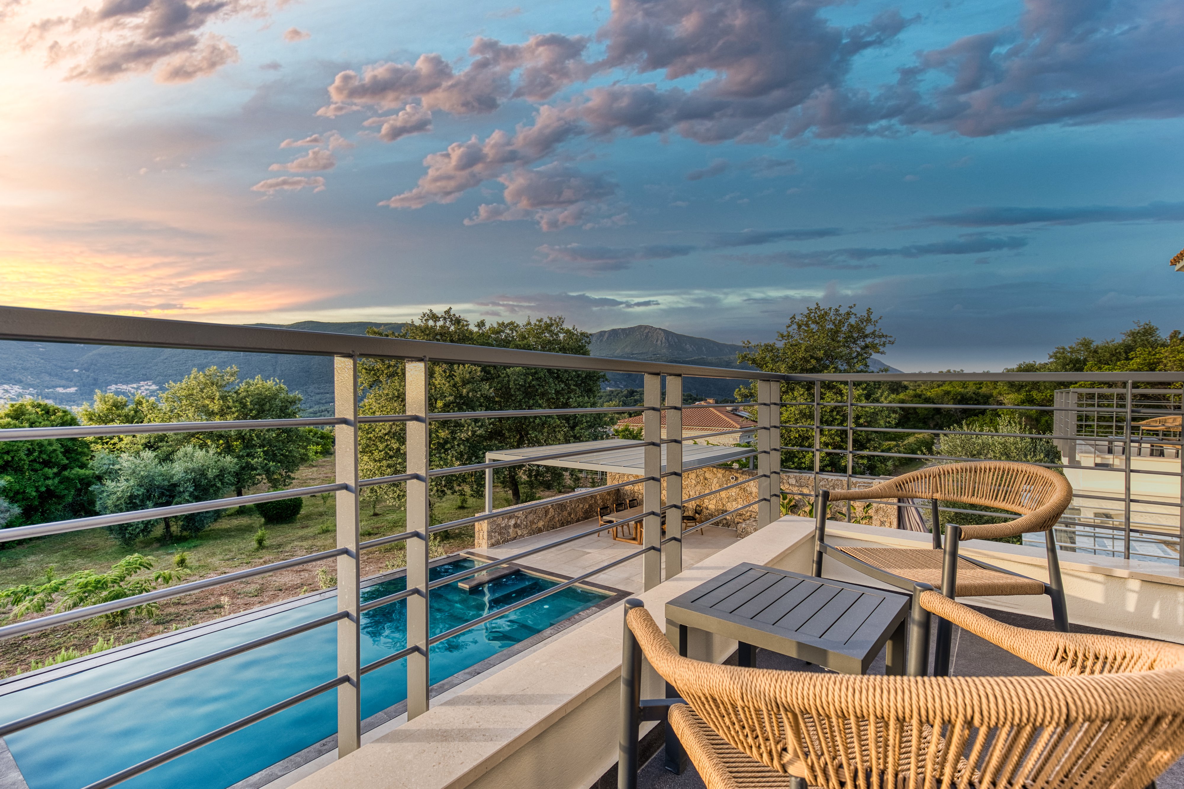 Villa Sunset Bliss| private pool – country views