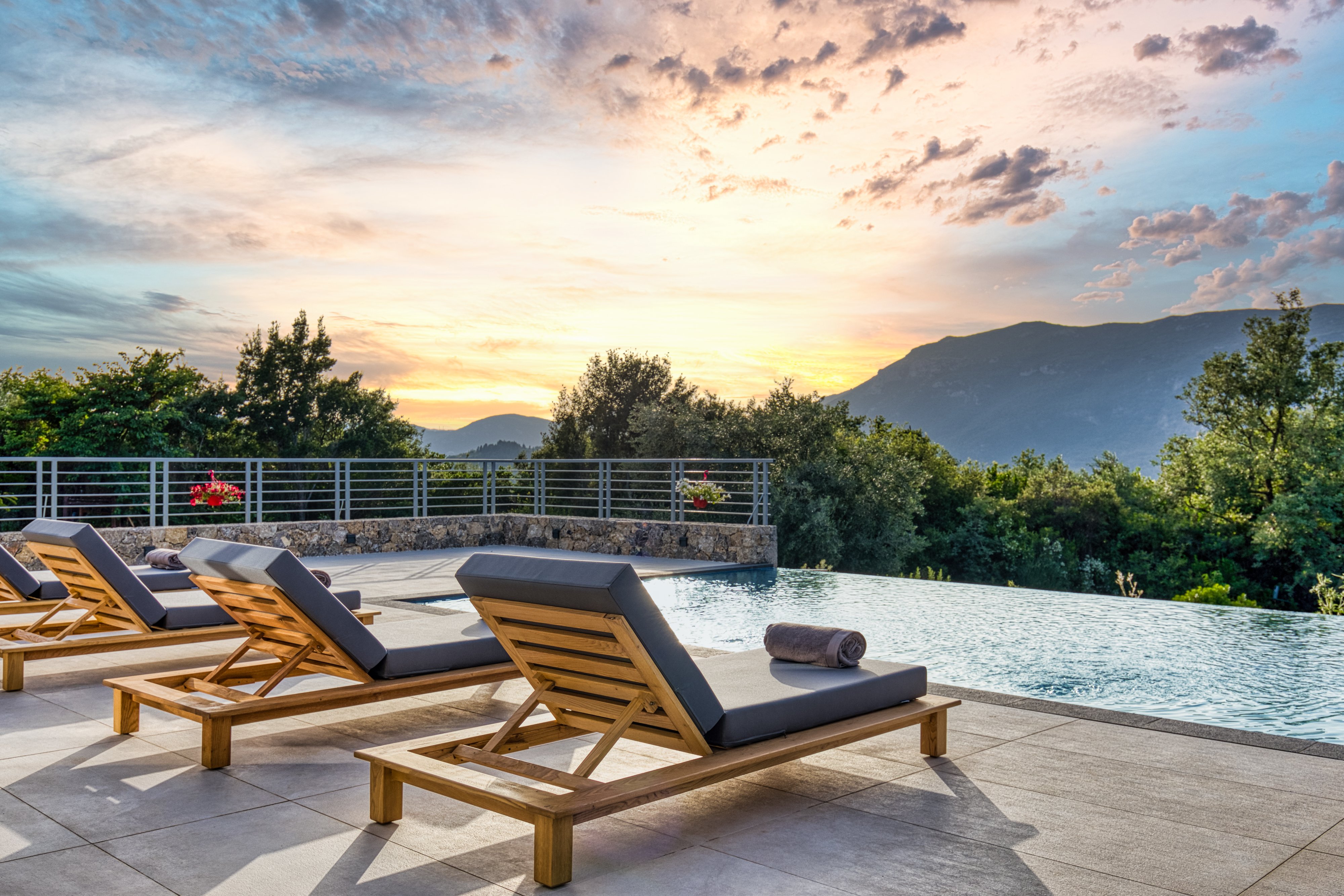 Villa Sunset Bliss| private pool – country views