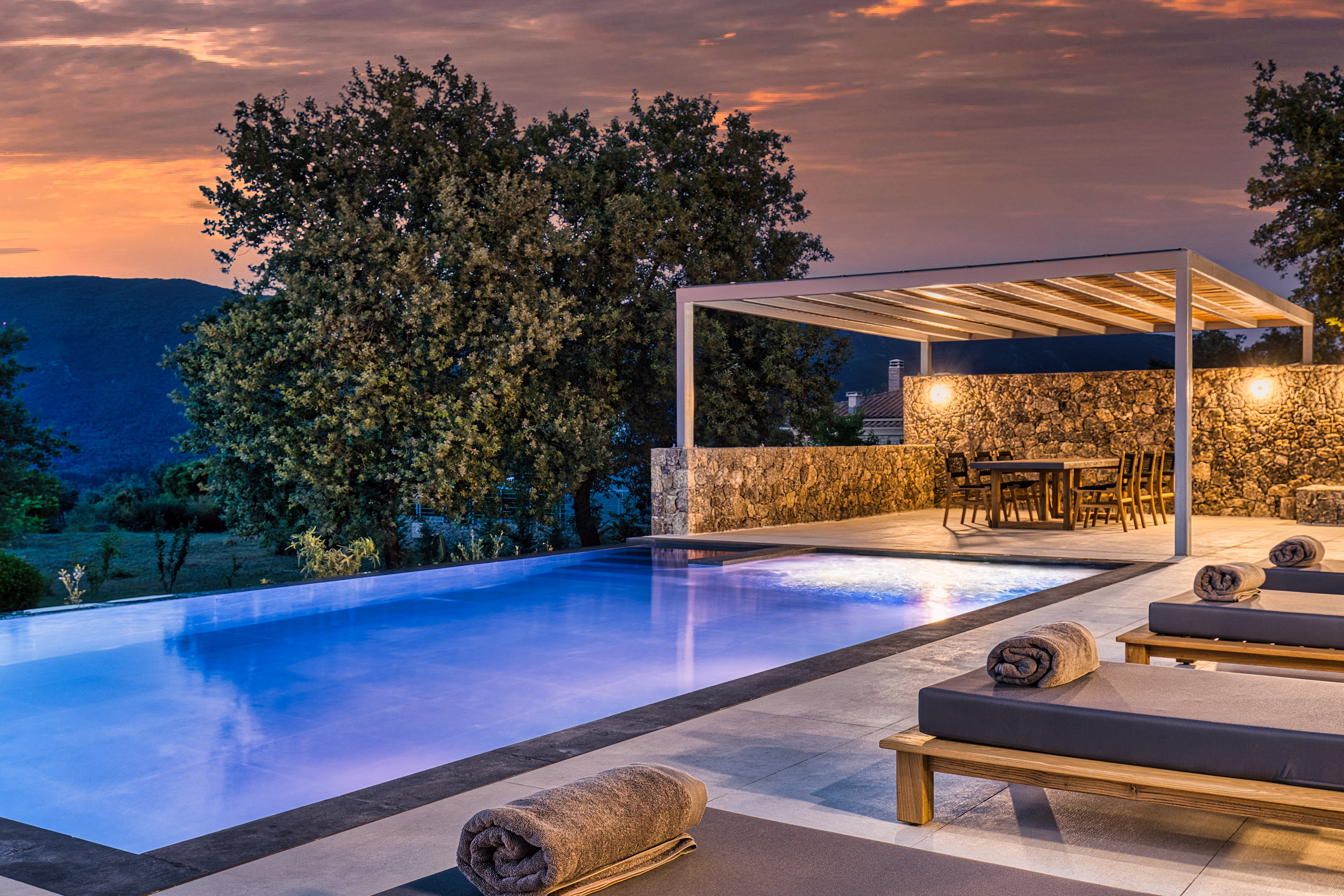 Villa Sunset Bliss| private pool – country views