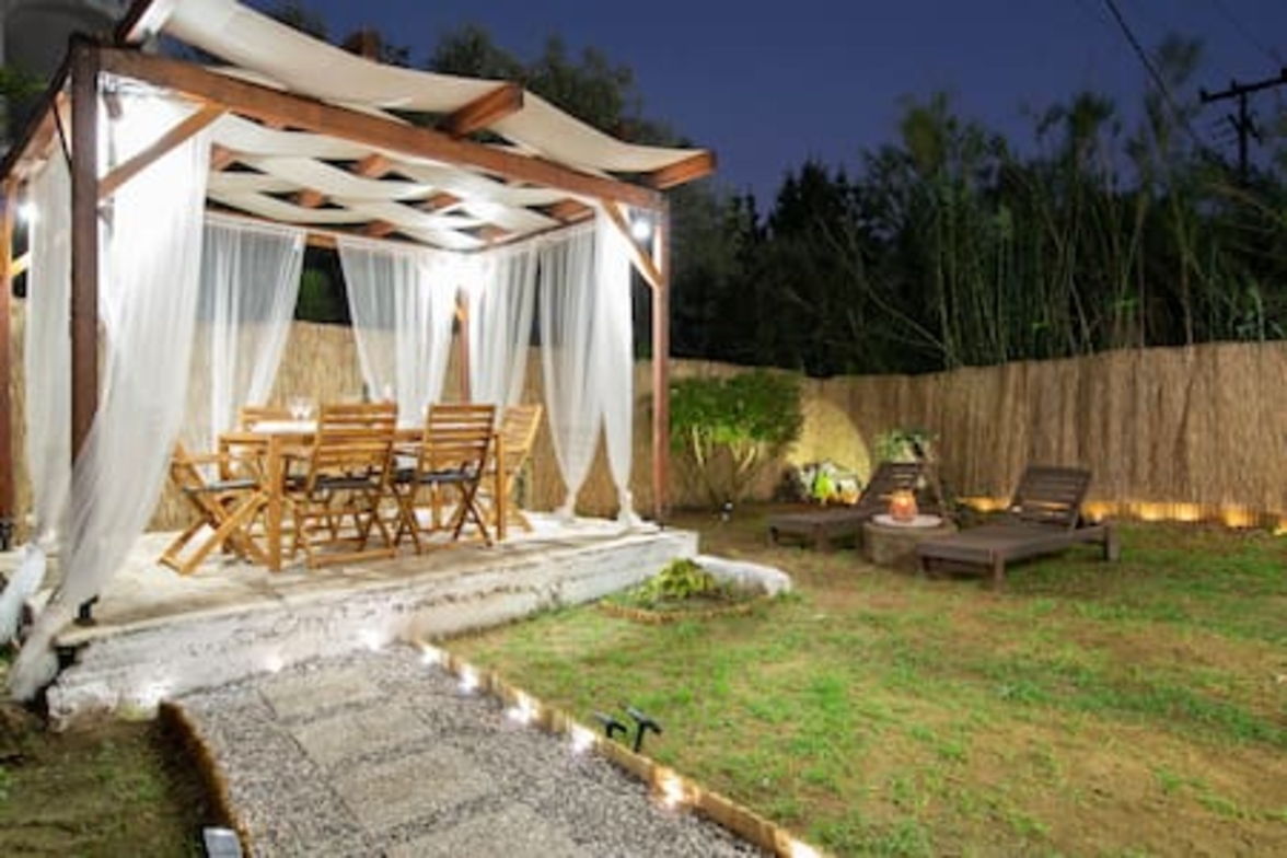 Maximos House