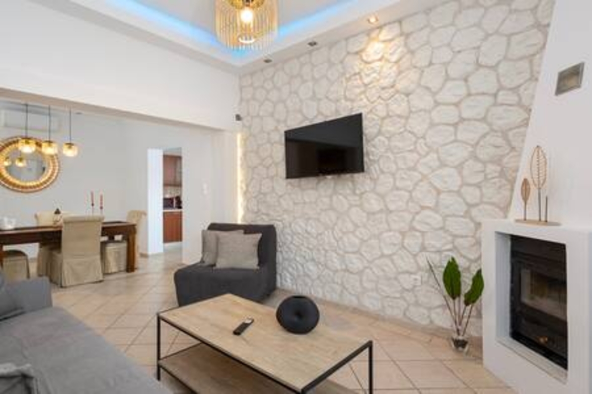 Maximos House