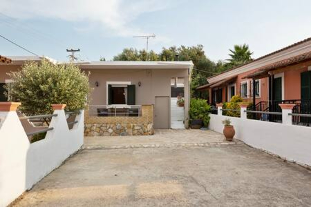 Maximos House