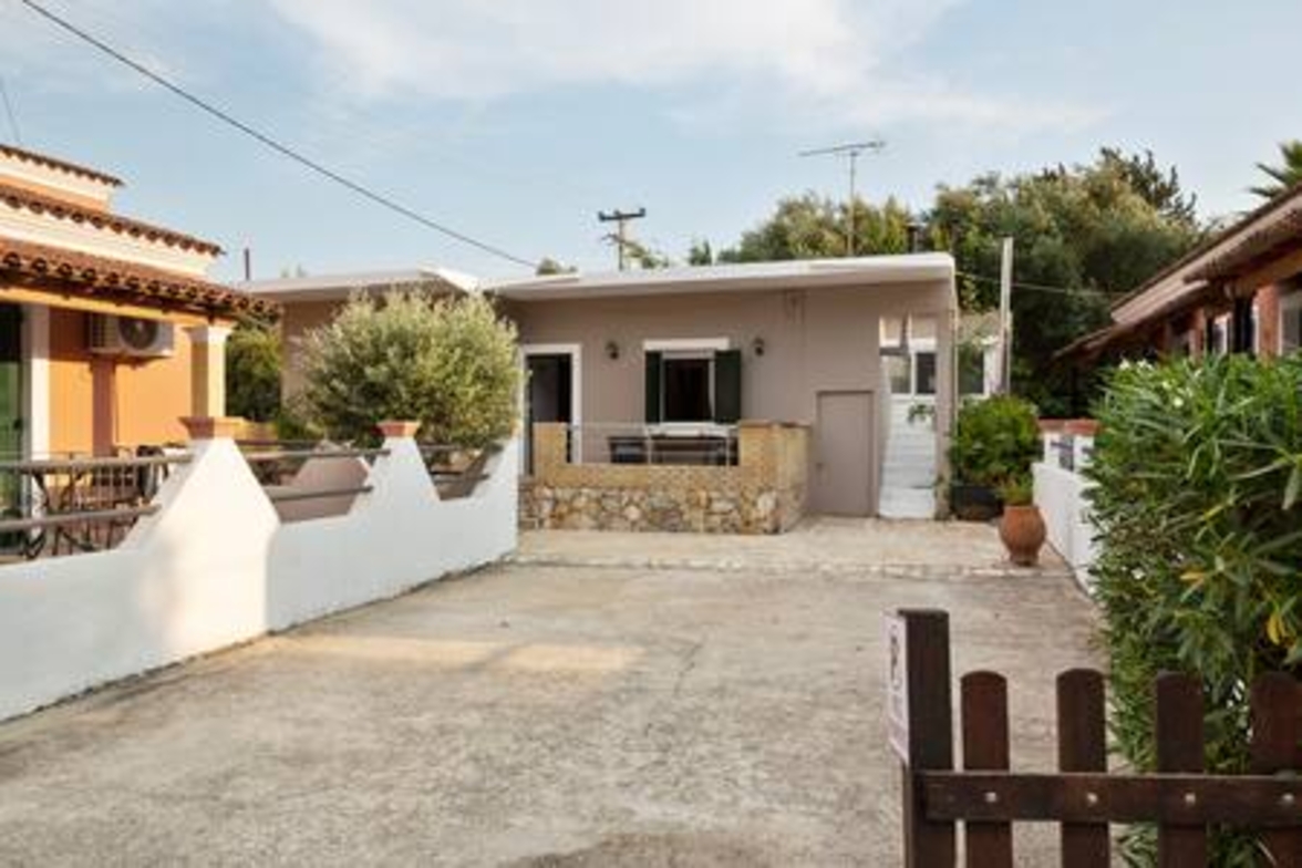 Maximos House
