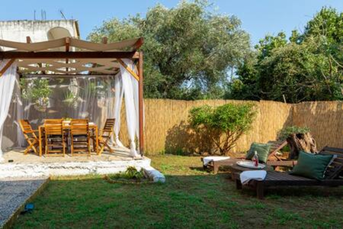 Maximos House