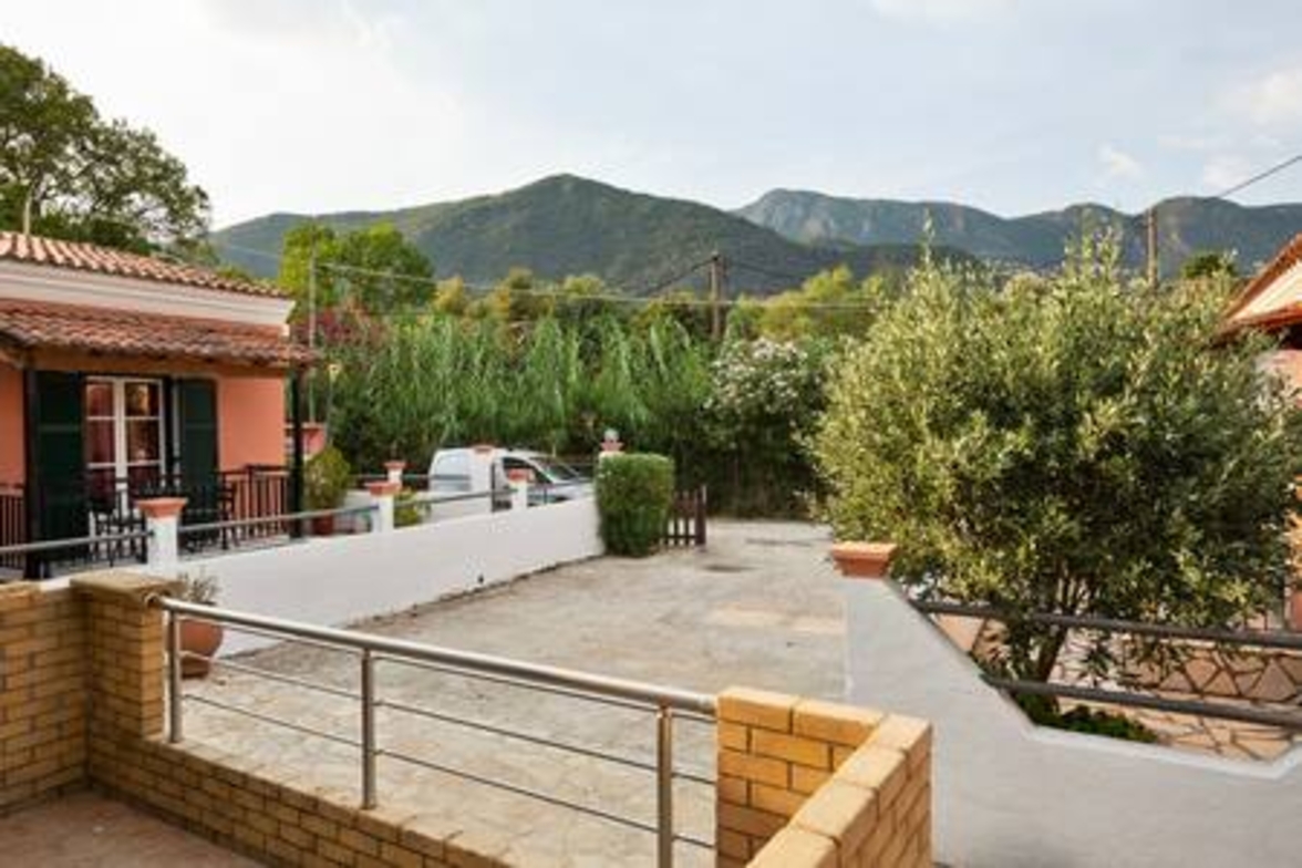 Maximos House