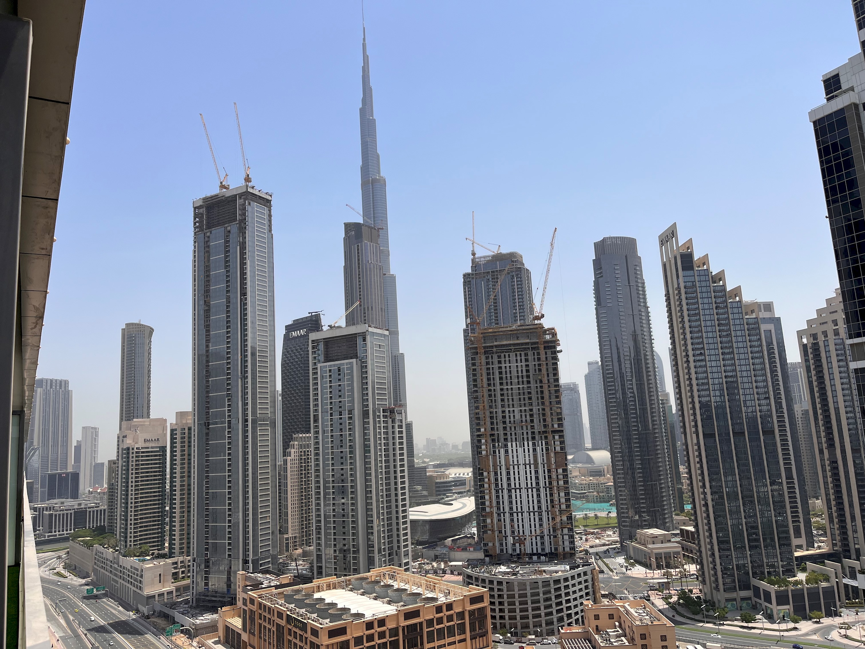 Elegant 2 BHK| Paramount Tower | City View