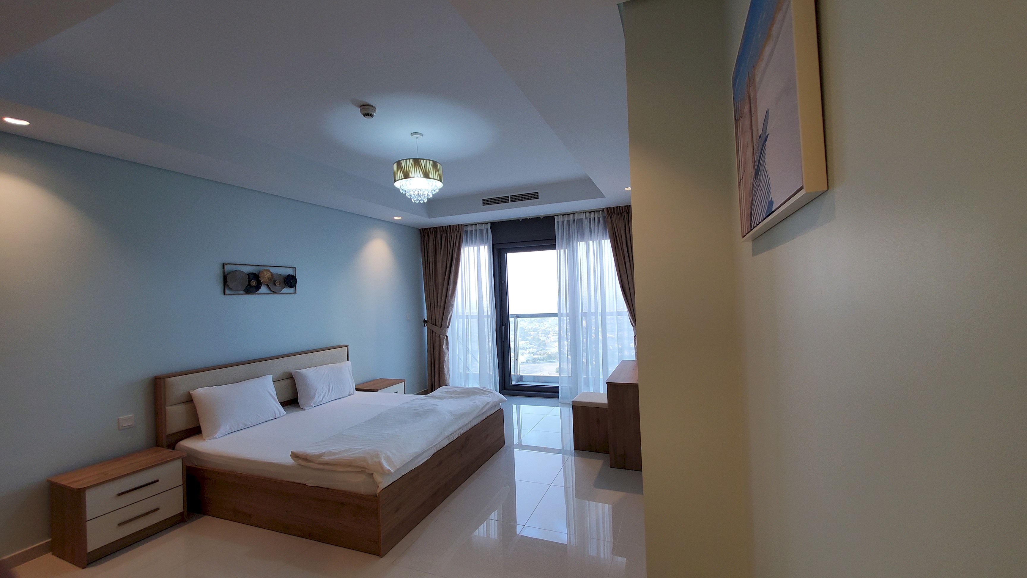 Modern 3 BR with Full Burj Khalifa and Sea View