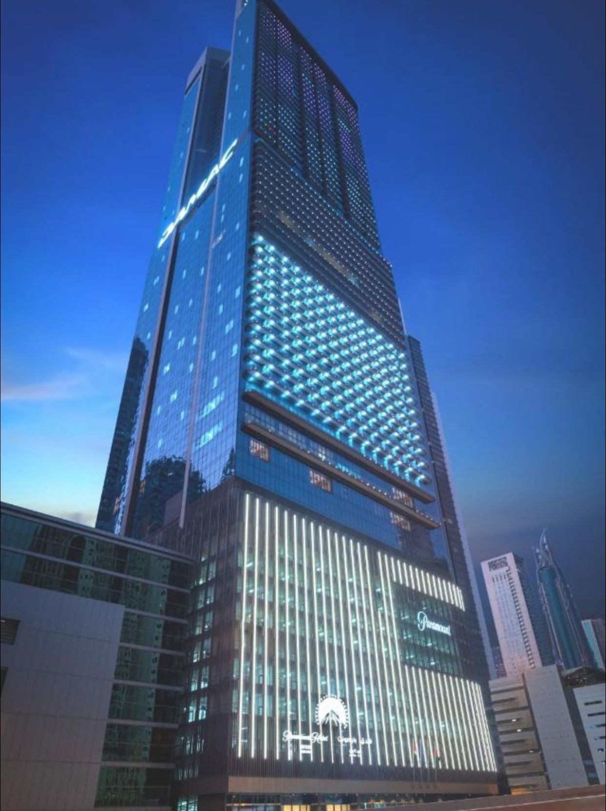 Gorgeous 2 Br in Paramount