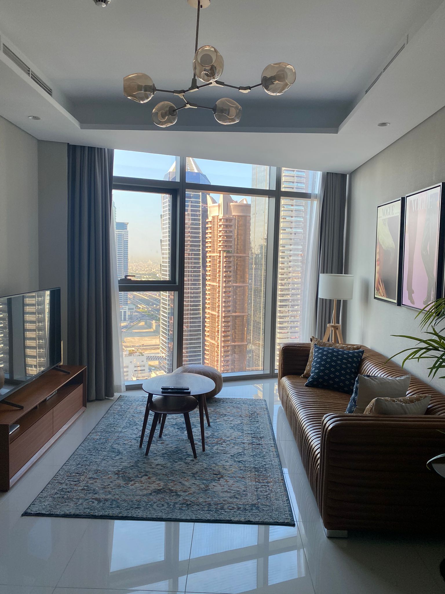 Gorgeous 2 Br in Paramount