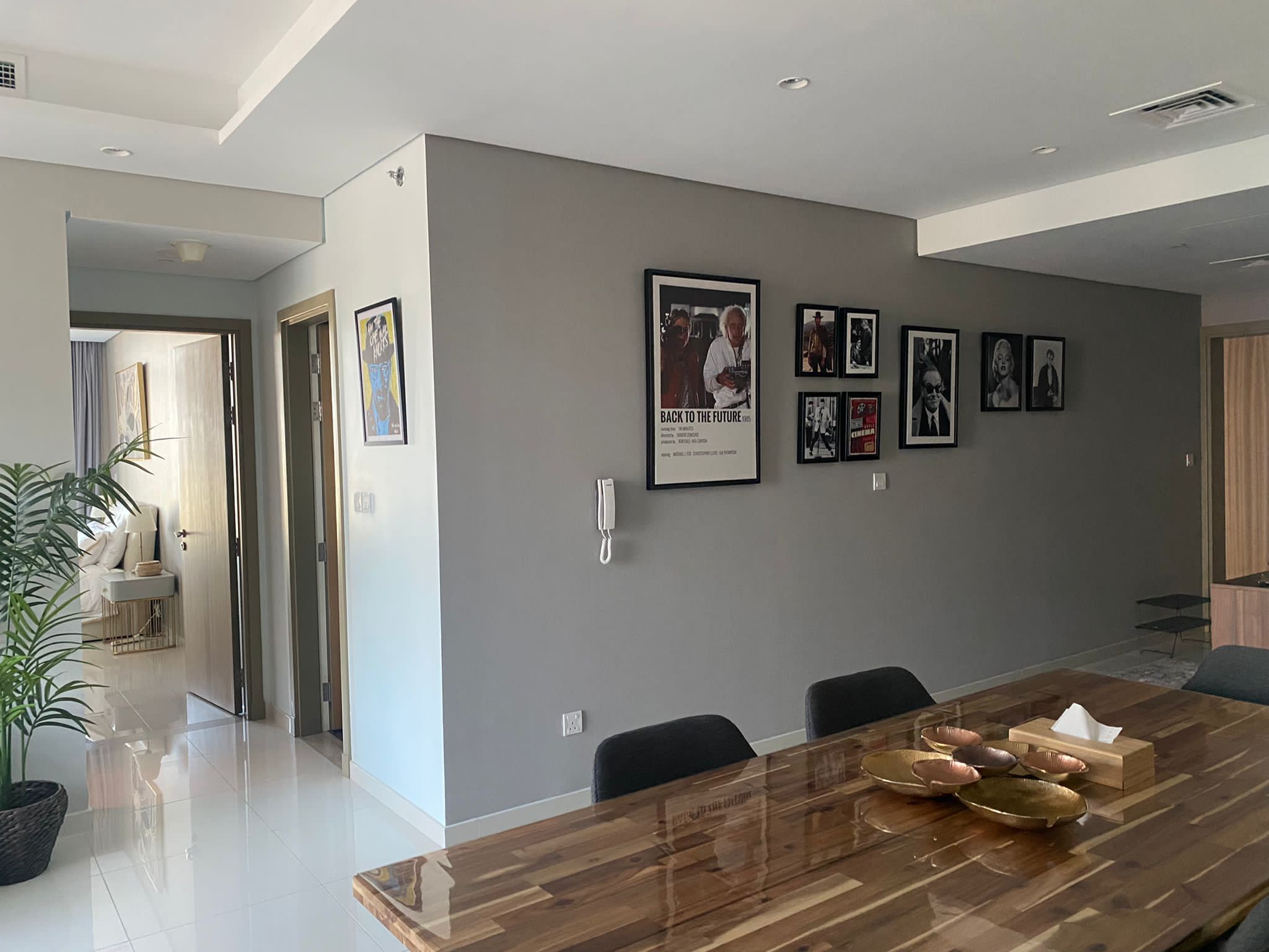 Gorgeous 2 Br in Paramount