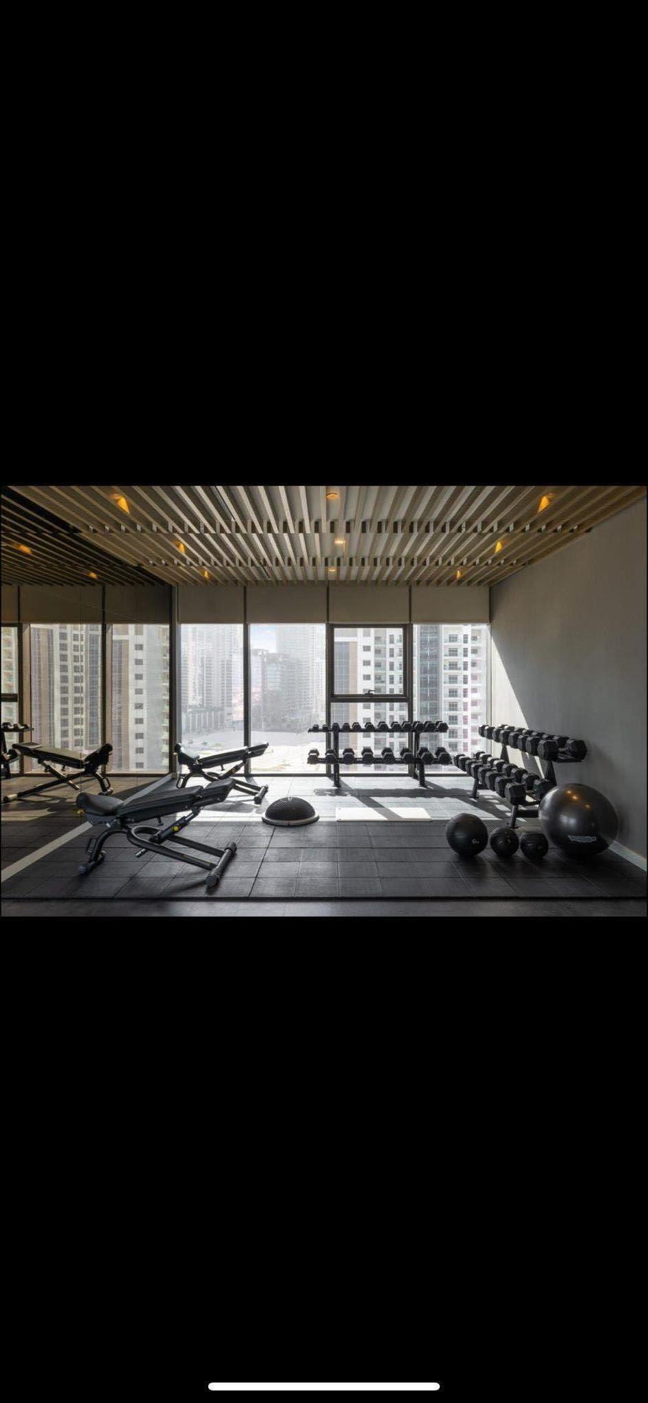 Gorgeous 2 Br in Paramount