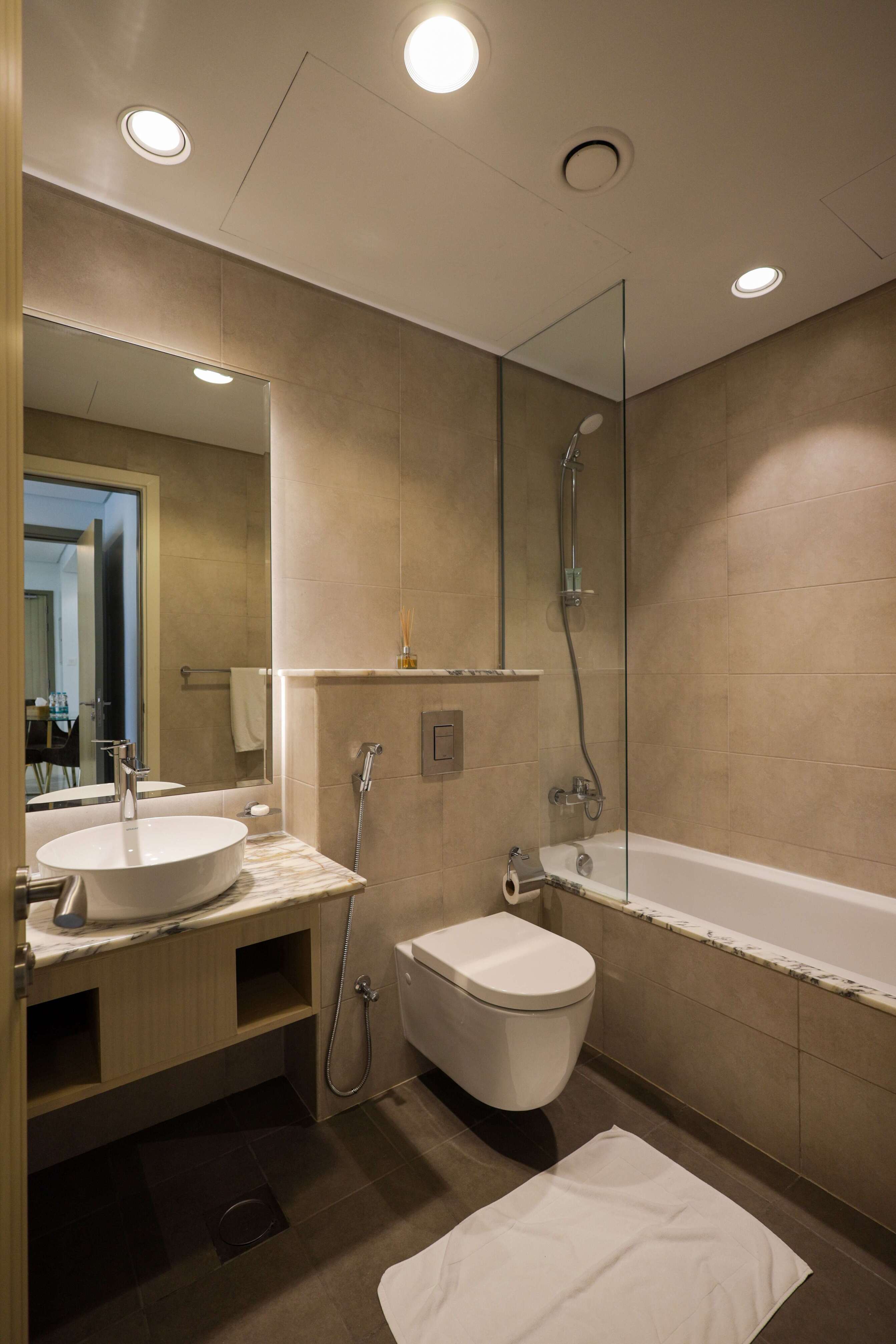 PTR-5213  Modern 1BR Apartment