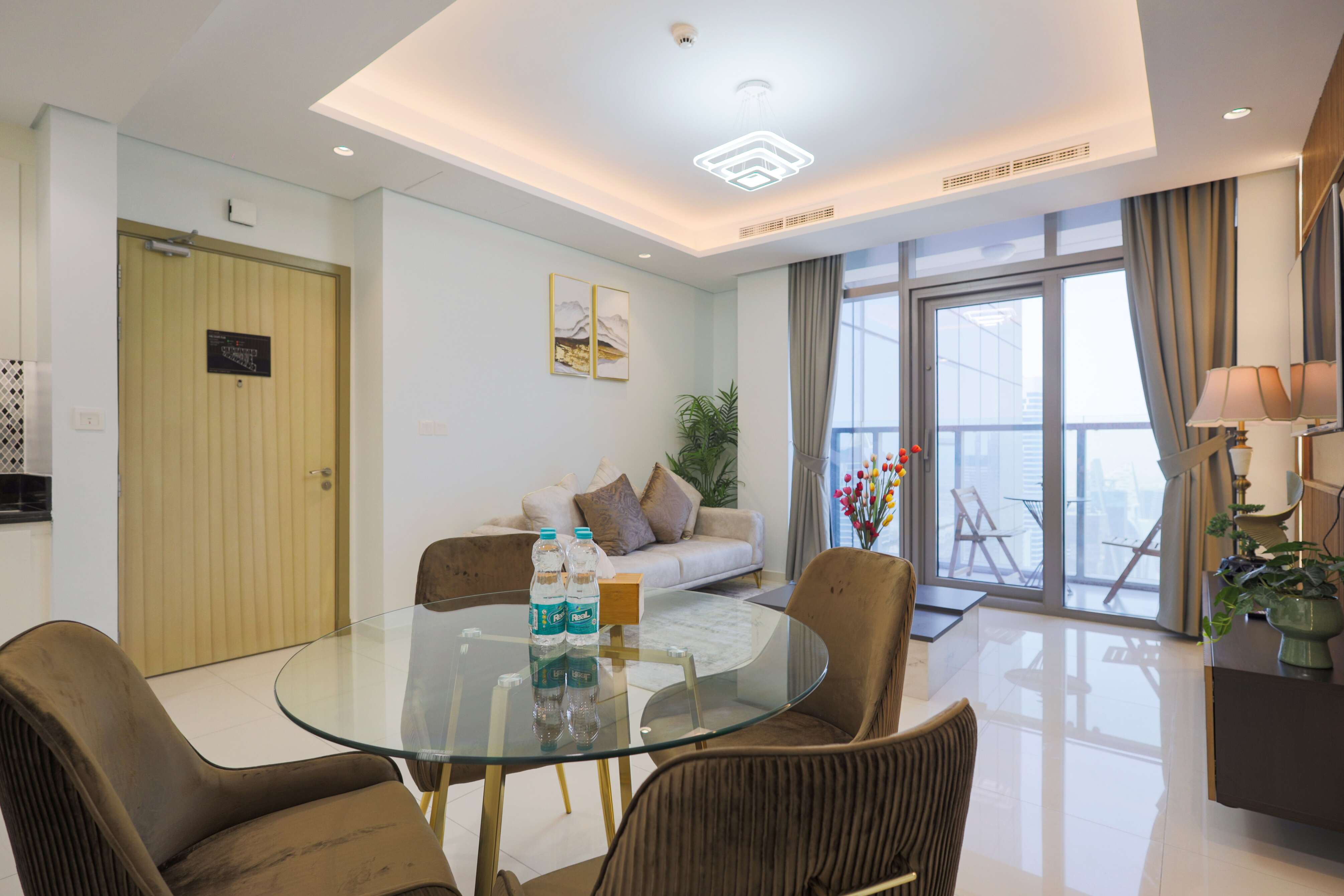 PTR-5213  Modern 1BR Apartment