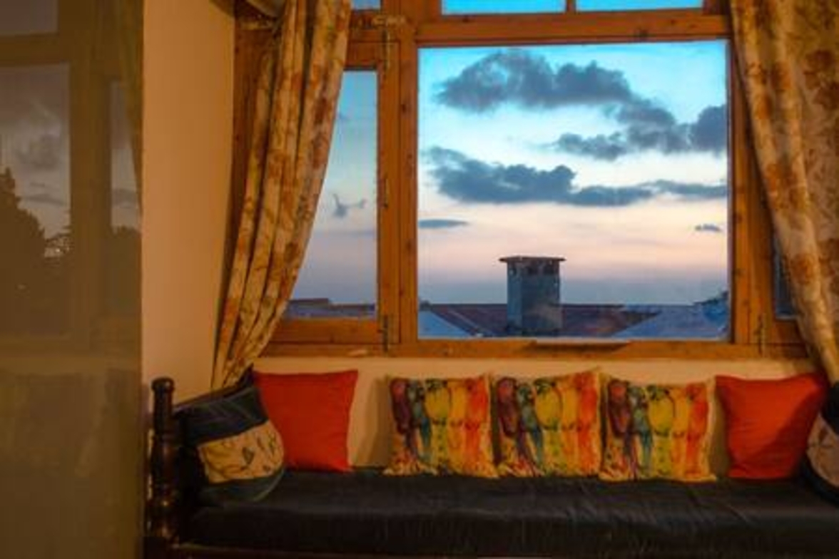 Panoramic Loft on Mall Road, by Kalawati Homes