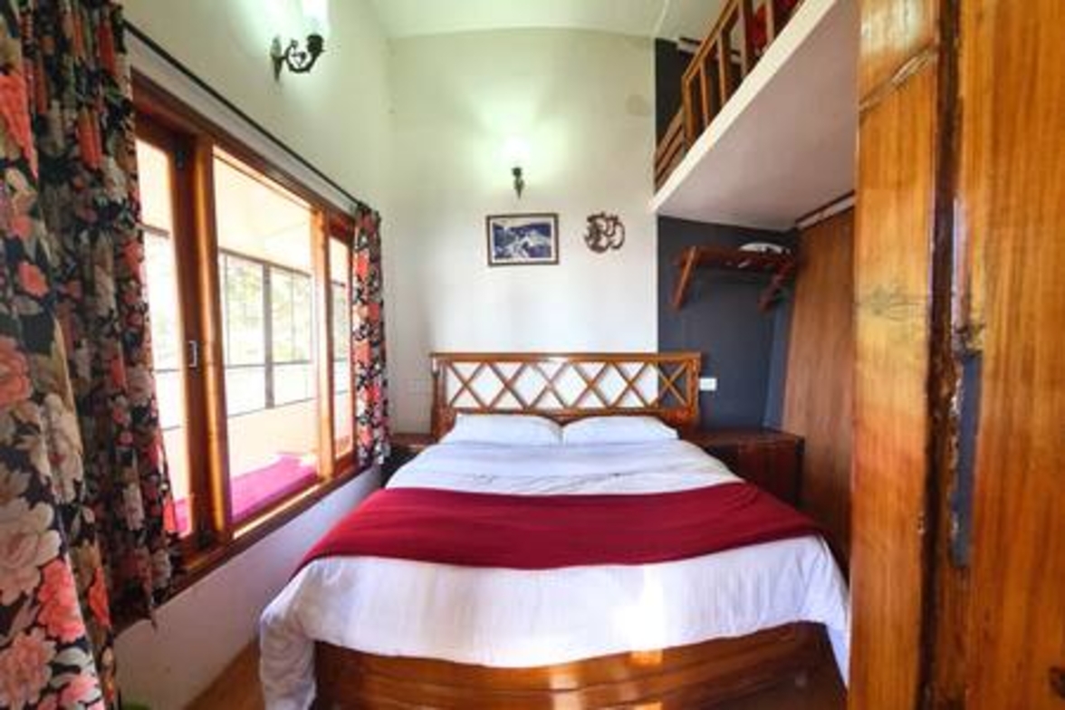 Panoramic Cottage on Mall Road, by Kalawati Homes