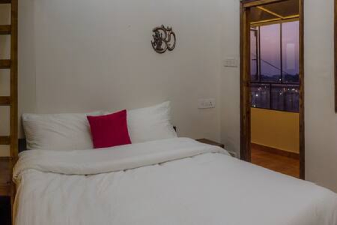 Panoramic Cottage on Mall Road, by Kalawati Homes