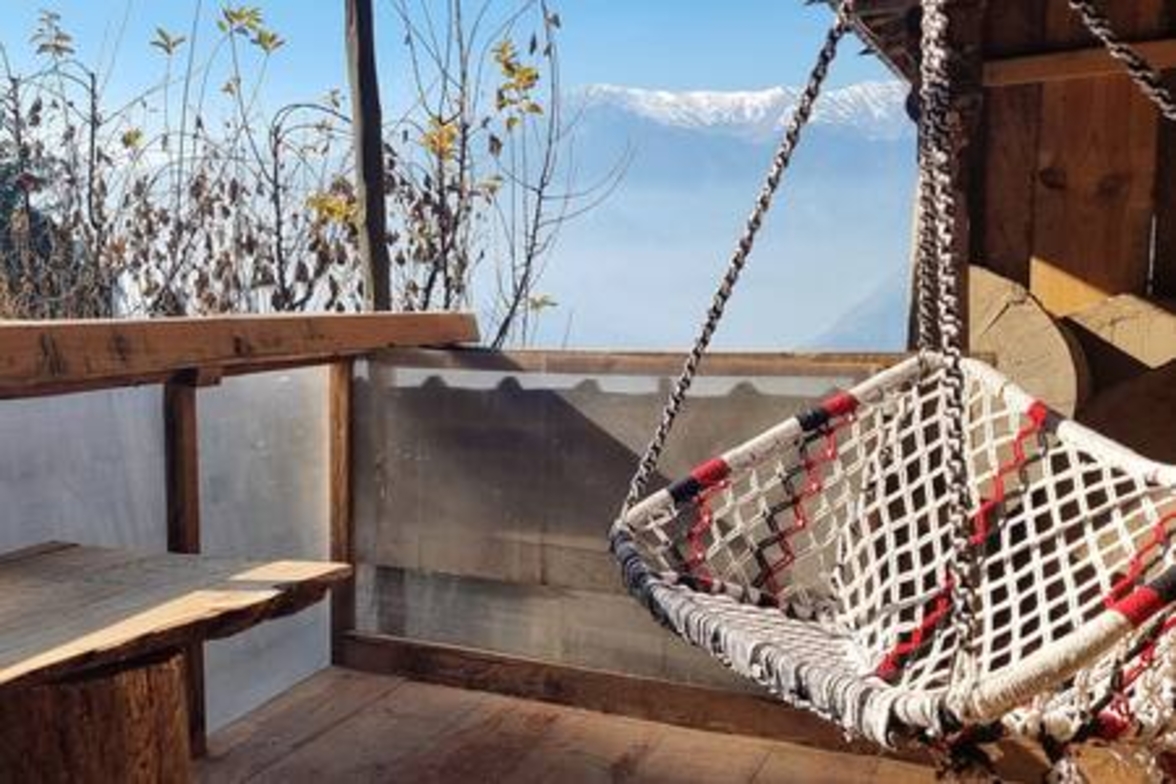 ArtVillage Naggar – Luxury Suite in a Katkuni Home