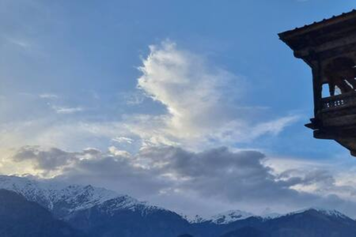 ArtVillage Naggar – Luxury Suite in a Katkuni Home