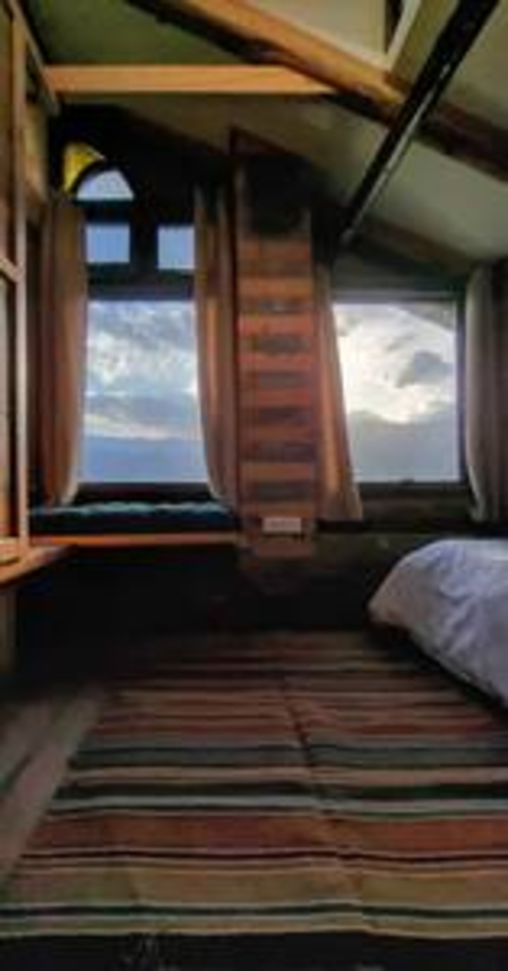 ArtVillage Naggar – Luxury Suite in a Katkuni Home