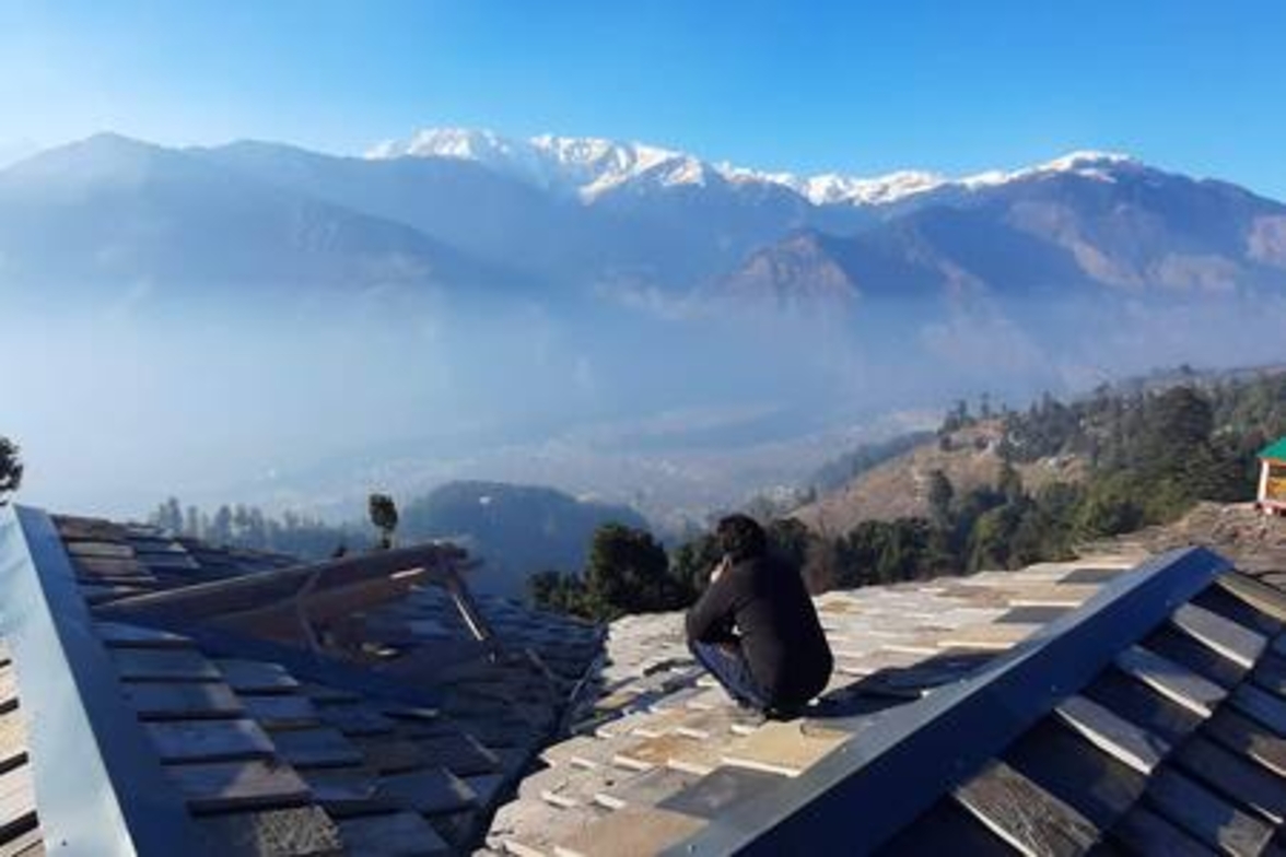 ArtVillage Naggar – Luxury Suite in a Katkuni Home