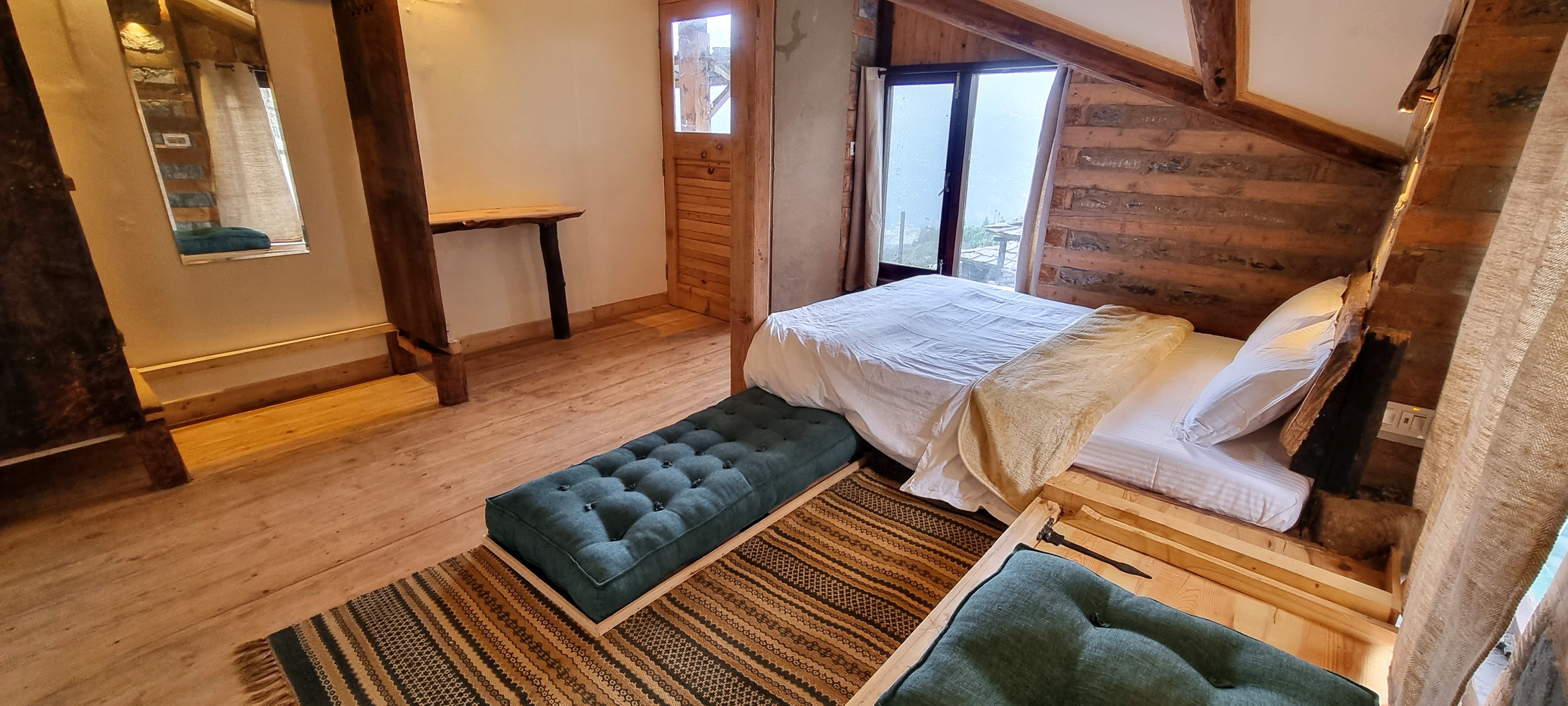 Wooden Attic Room at ART Village Naggar