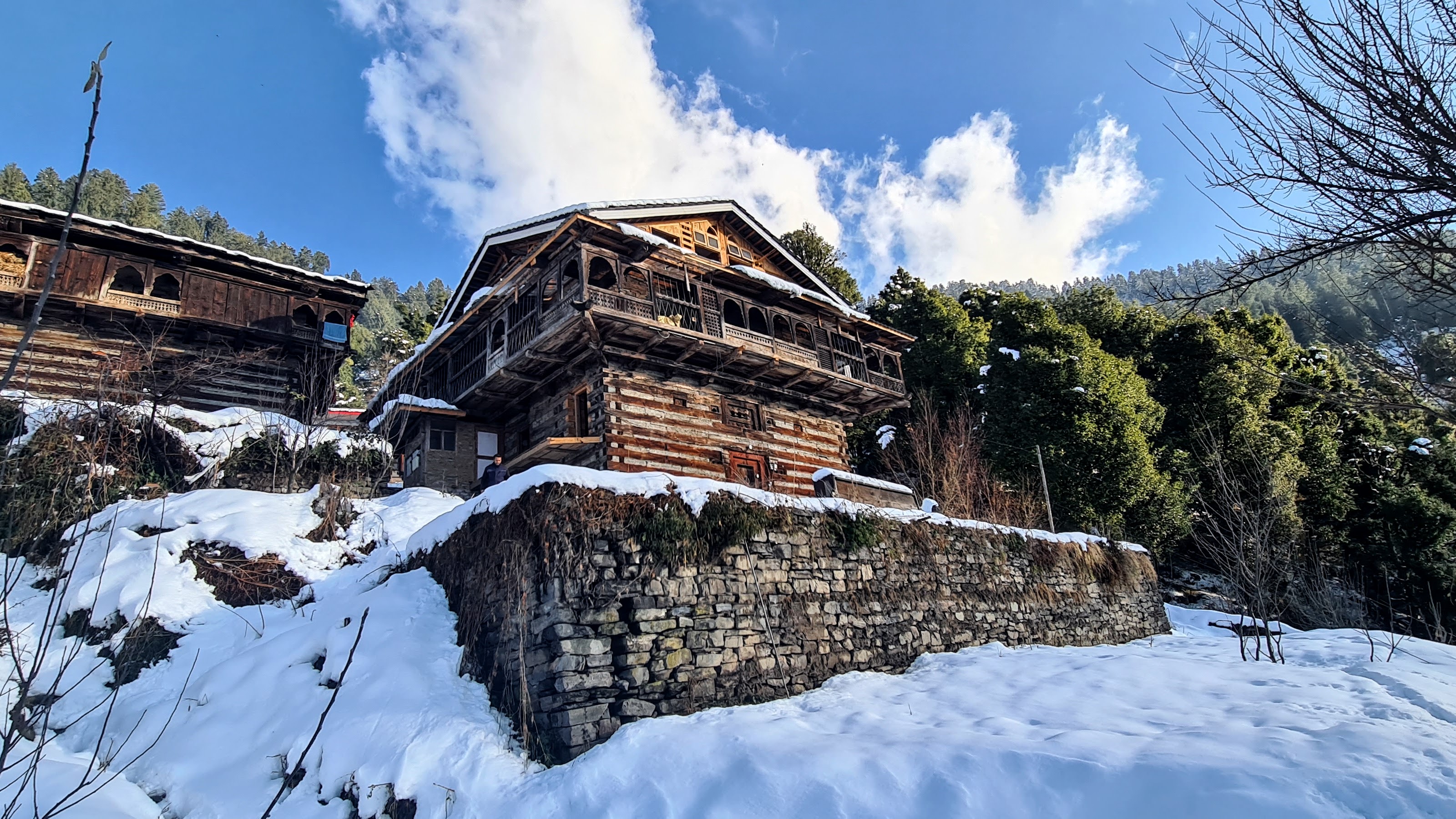 Kathkuni Duplex Studio Suite at ART Village Naggar