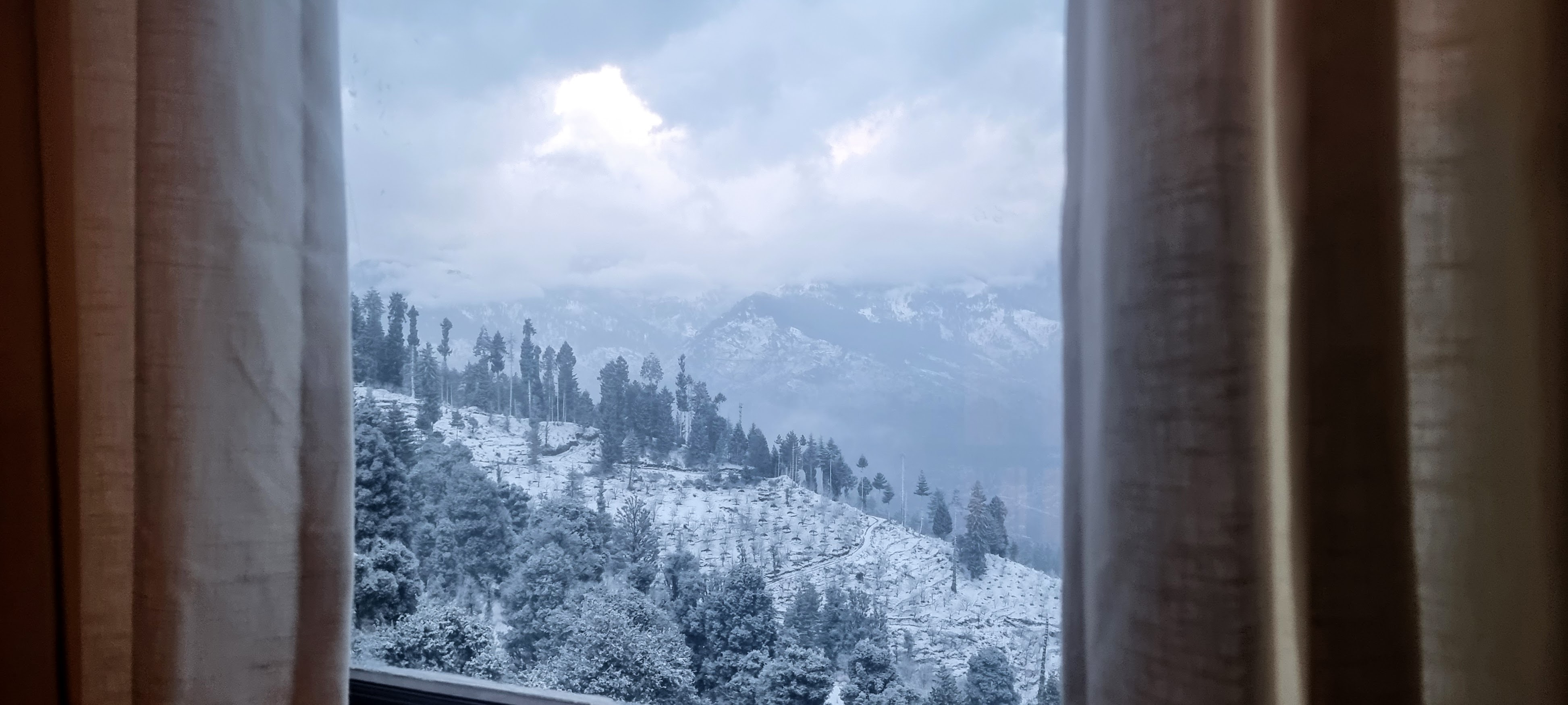 Kathkuni Duplex Studio Suite at ART Village Naggar