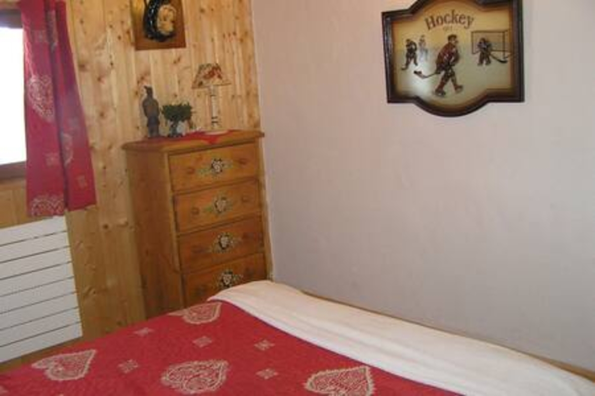 Panoramic Mountains view 2 levels loft w/ balcony